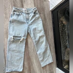 Abercombie Curve Love 90s relaxed high rise-29 extra short-worn once